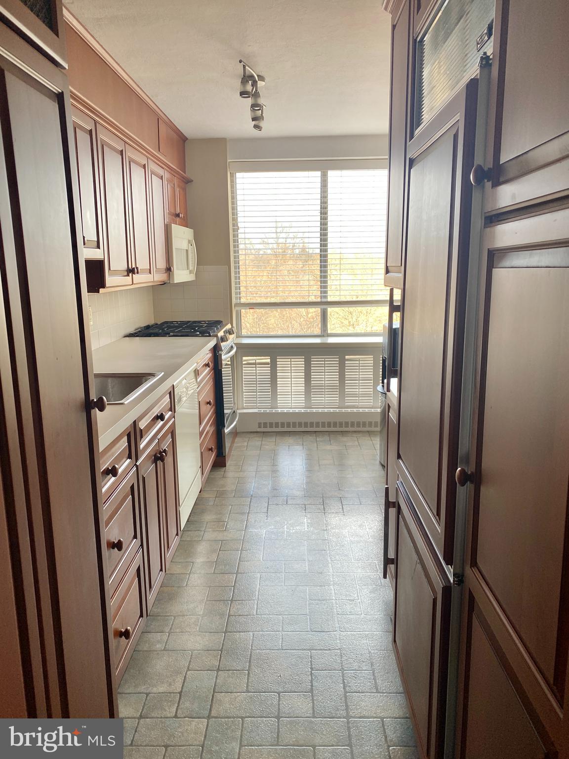 HIGHLANDS - Residential Lease