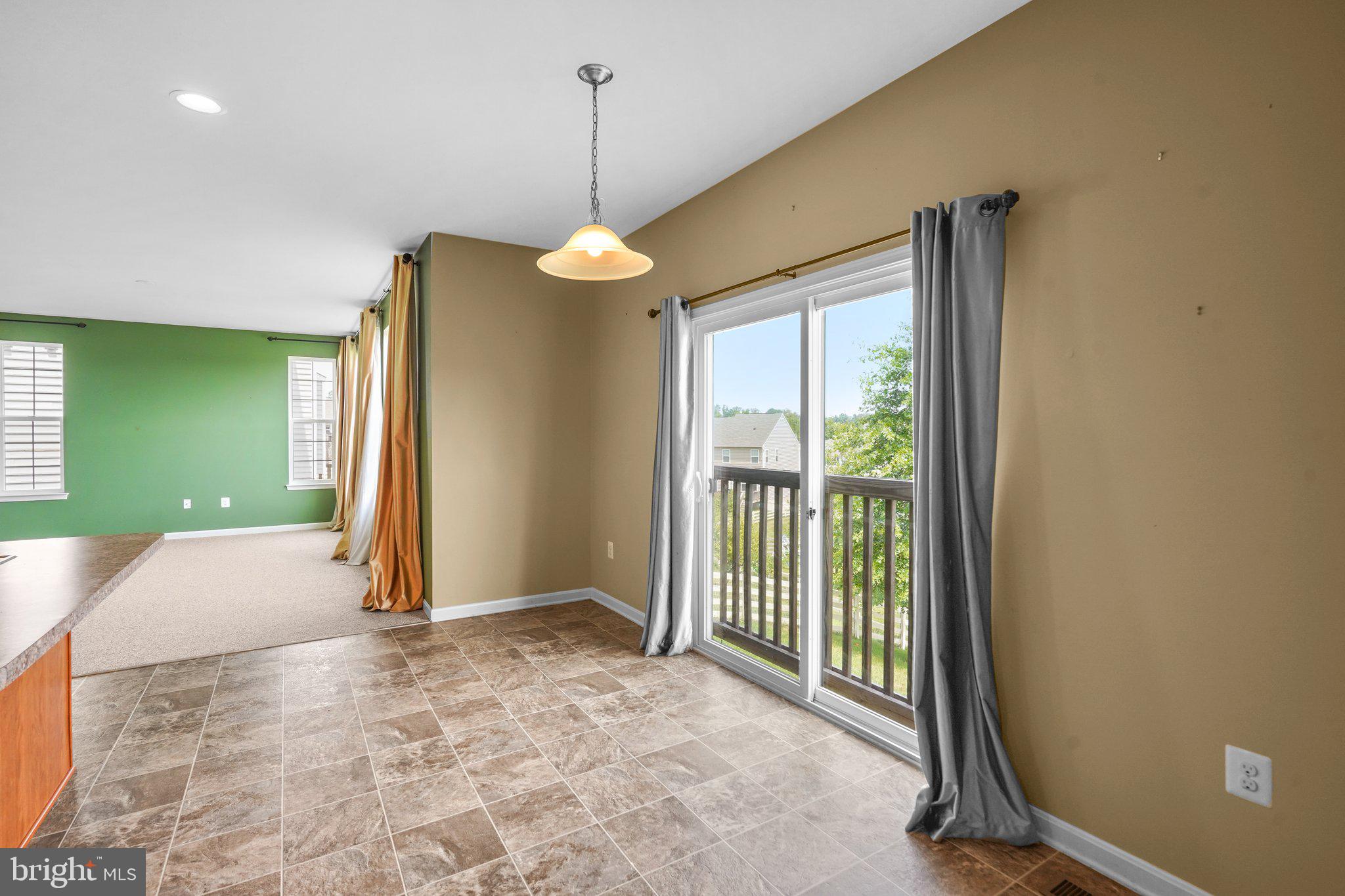 MOUNTAIN VALLEY - Residential Lease