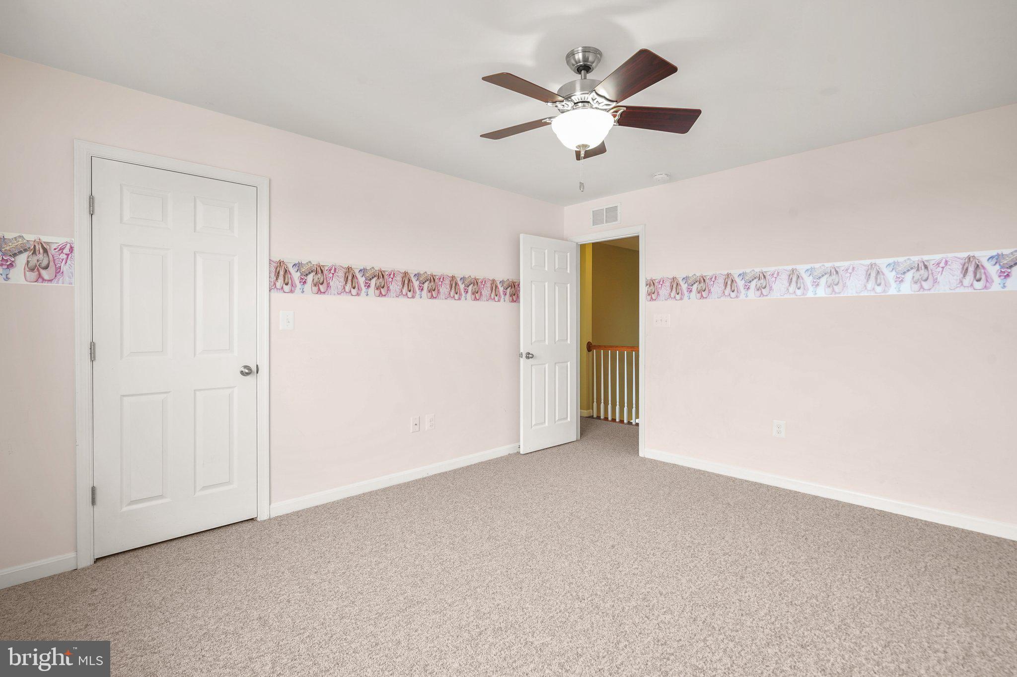 MOUNTAIN VALLEY - Residential Lease