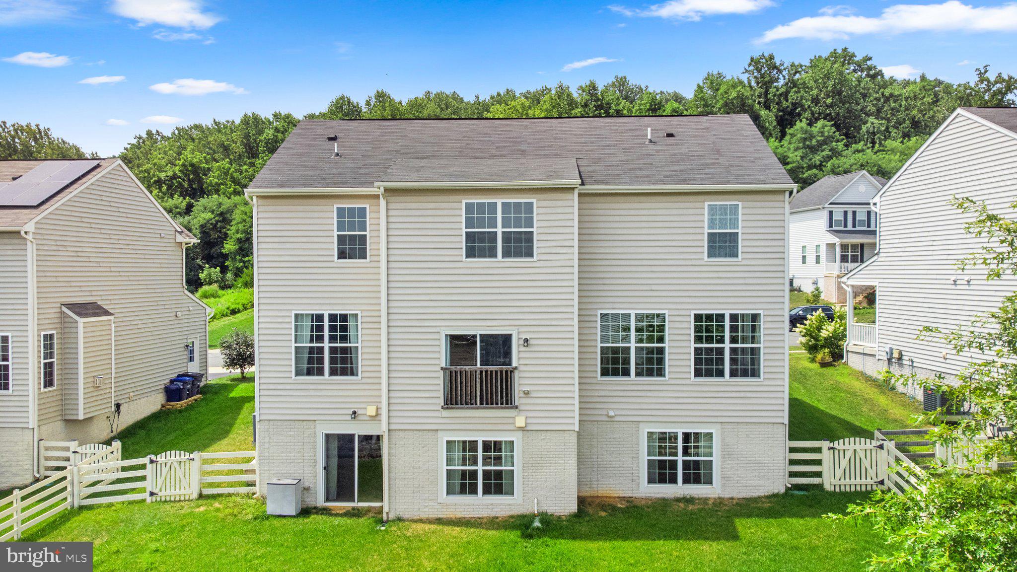 MOUNTAIN VALLEY - Residential Lease