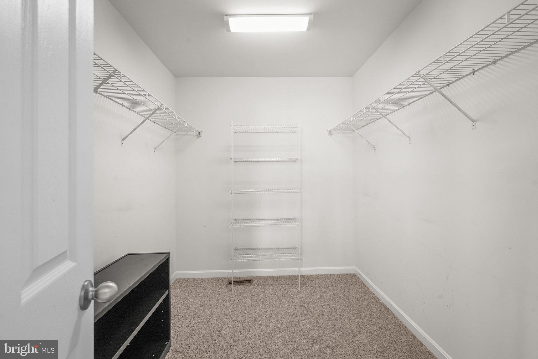 MOUNTAIN VALLEY - Residential Lease