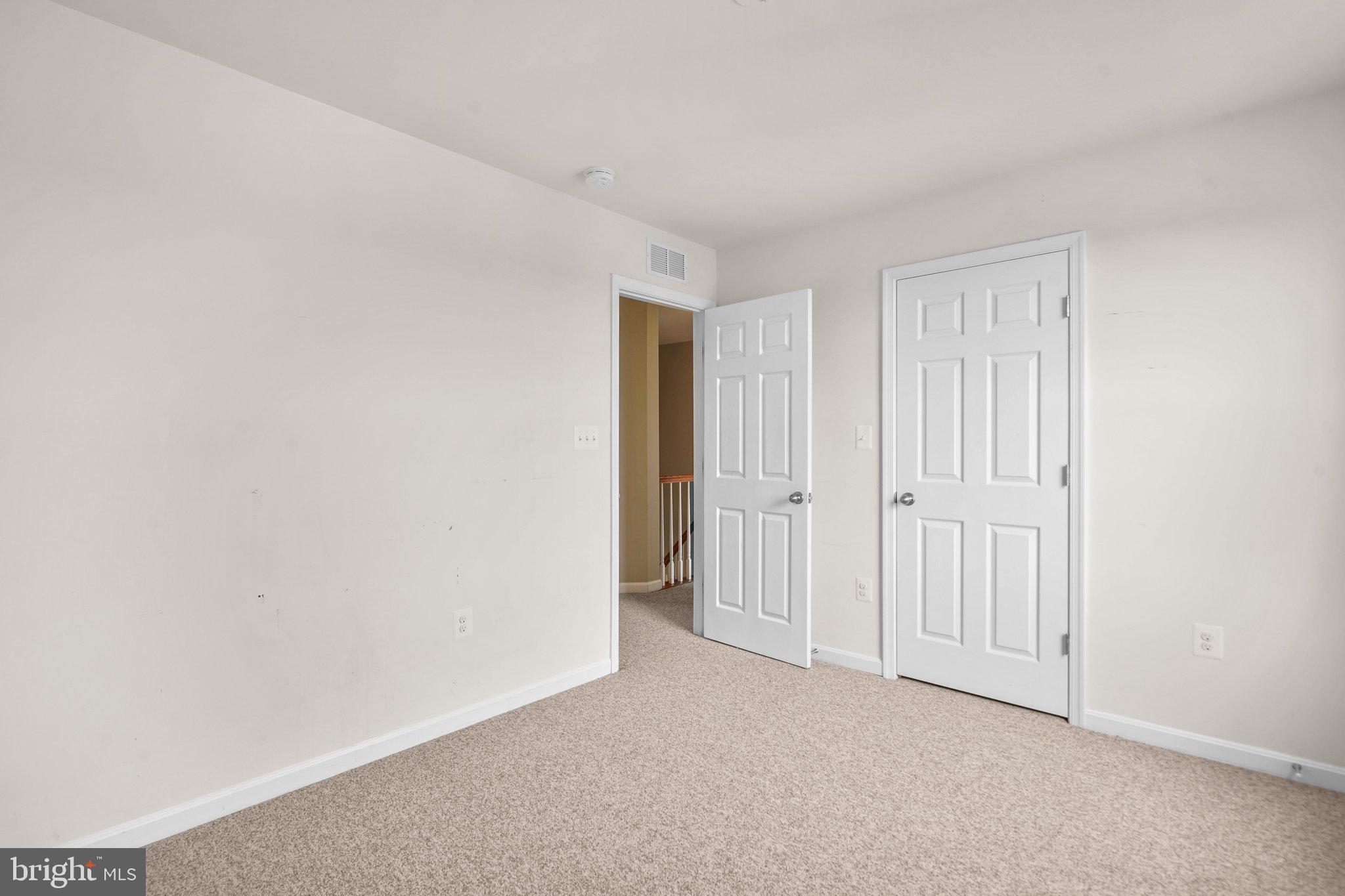 MOUNTAIN VALLEY - Residential Lease