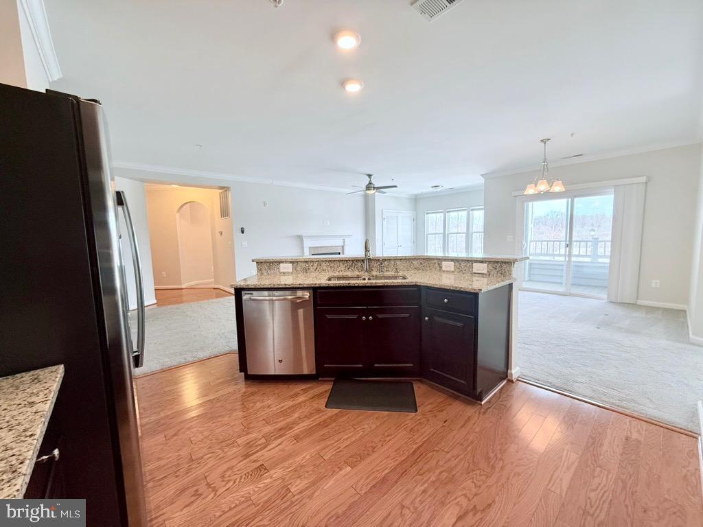 WAVERLY MEWS - Residential