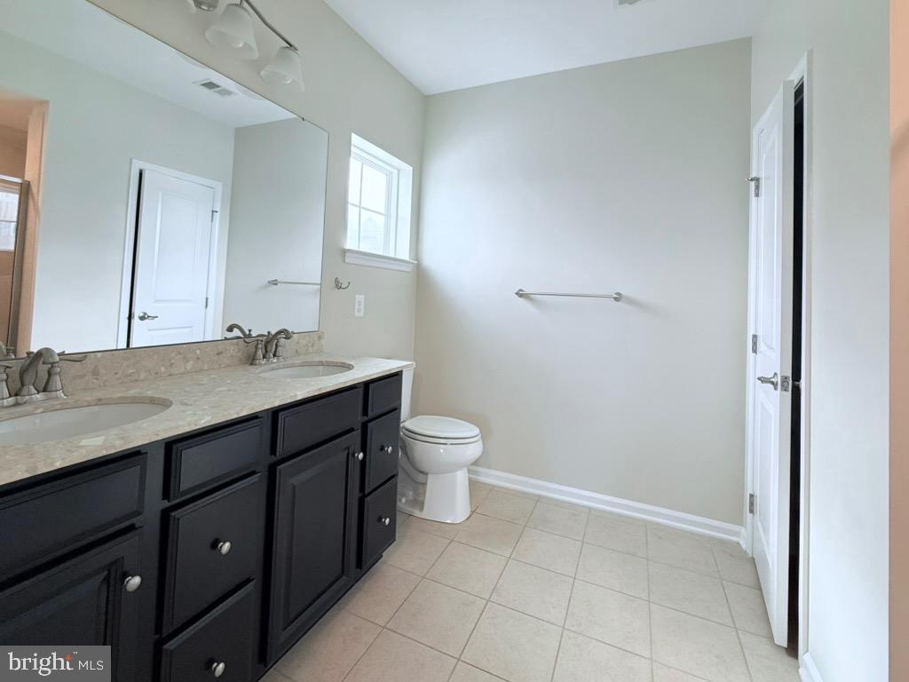 WAVERLY MEWS - Residential