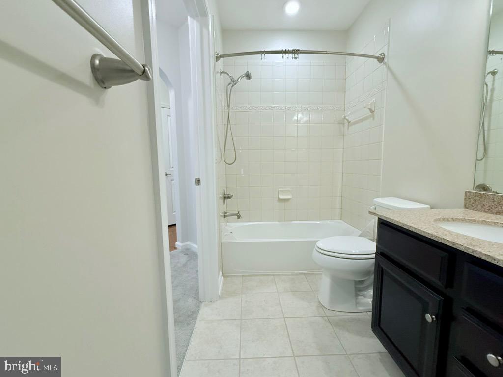 WAVERLY MEWS - Residential