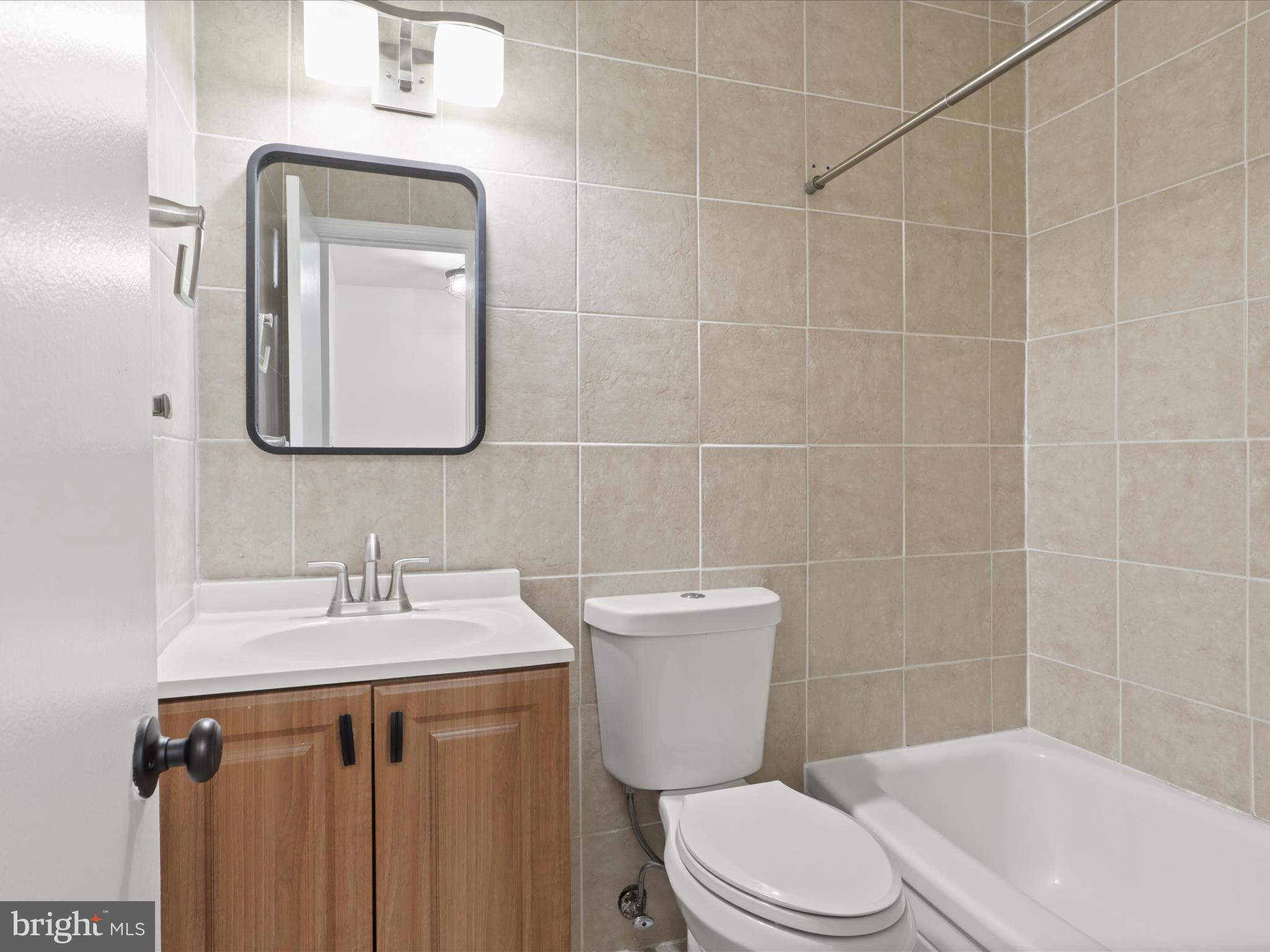 CARDINAL SQUARE - Residential