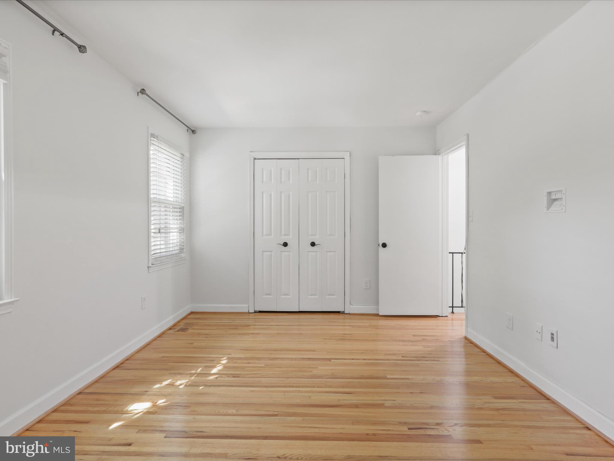 CARDINAL SQUARE - Residential