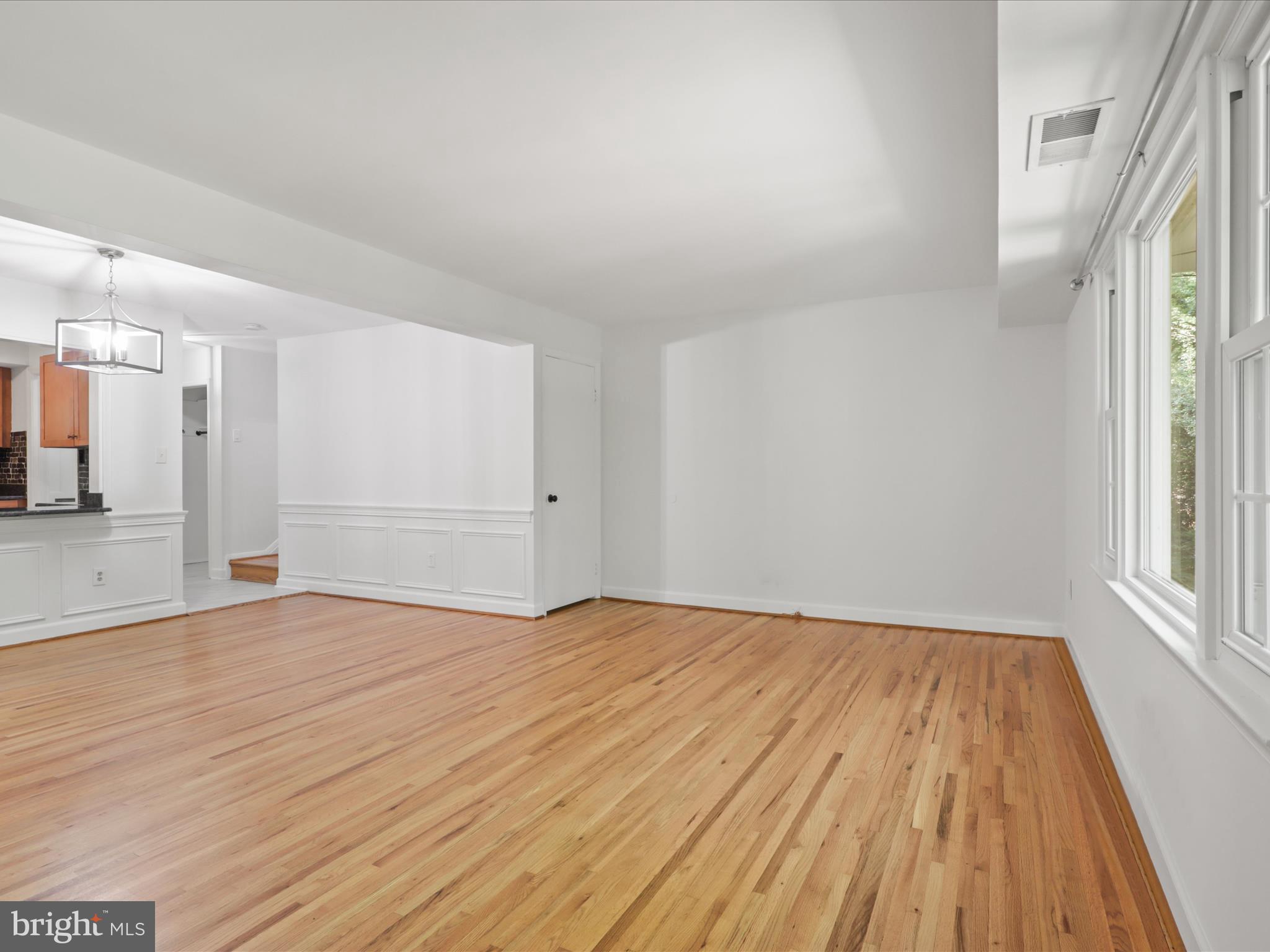 CARDINAL SQUARE - Residential