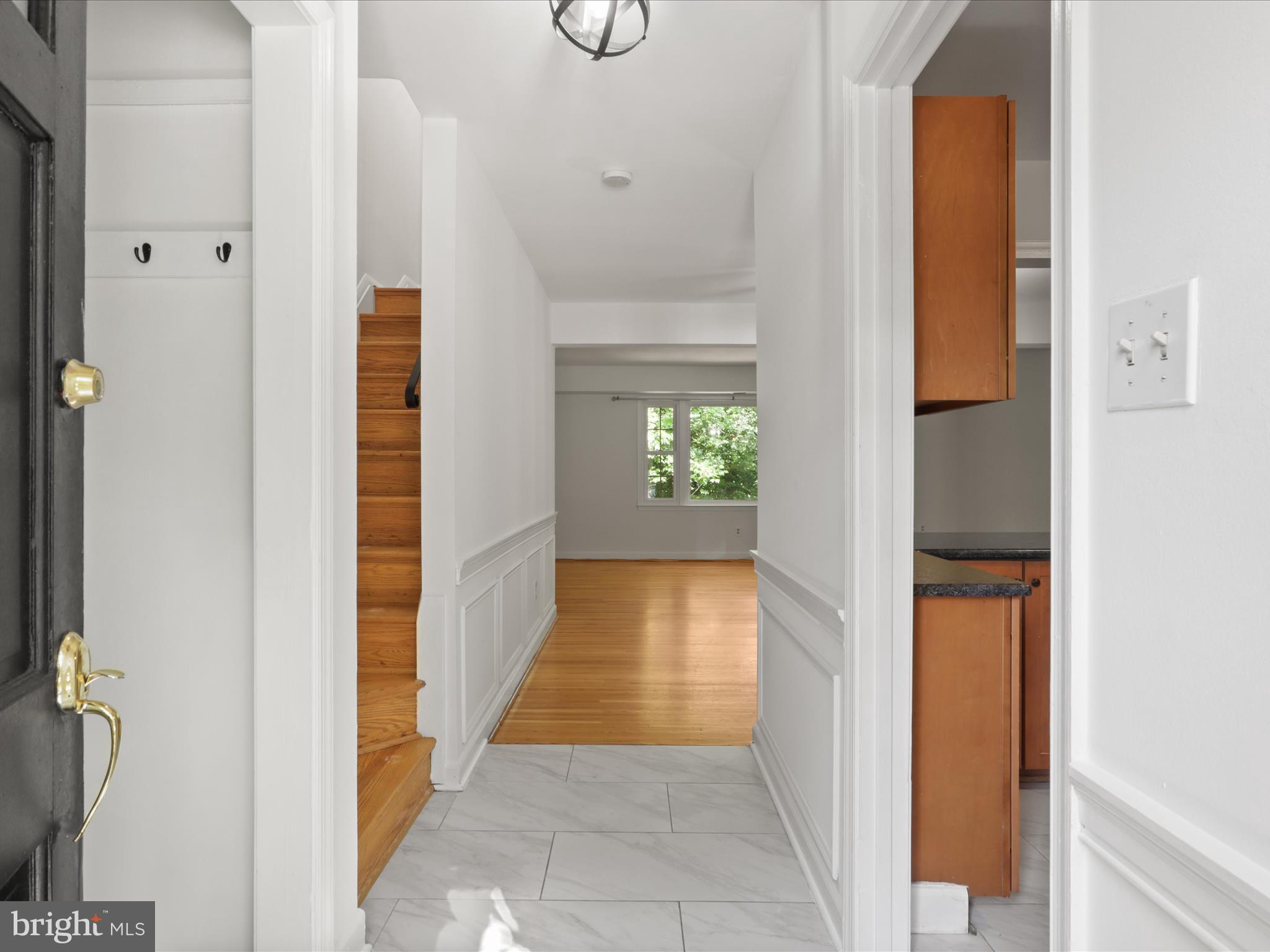 CARDINAL SQUARE - Residential