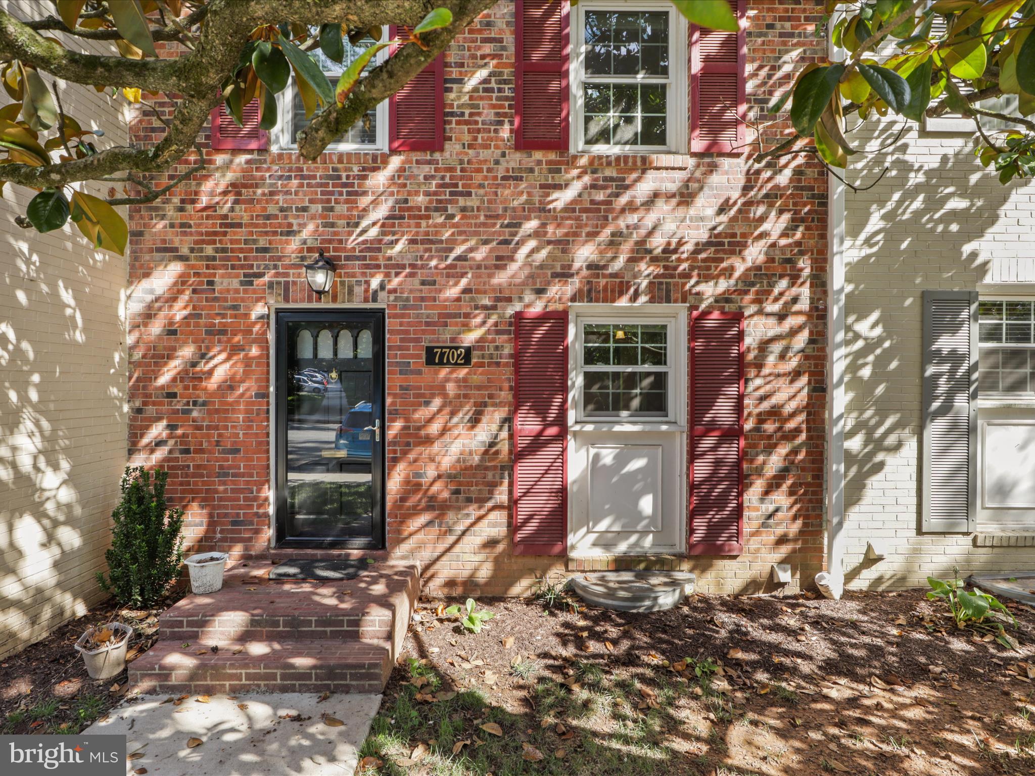 CARDINAL SQUARE - Residential