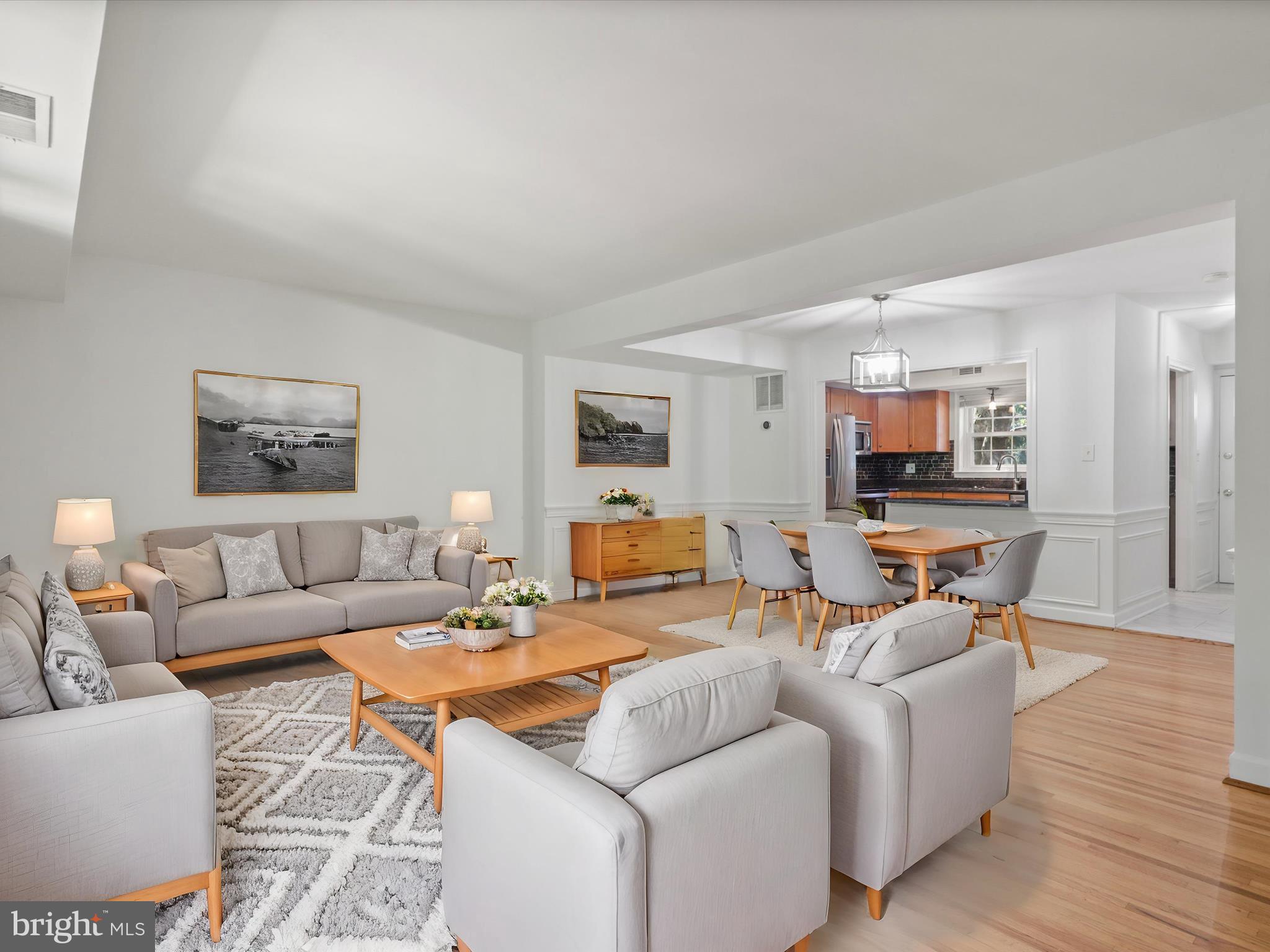 CARDINAL SQUARE - Residential