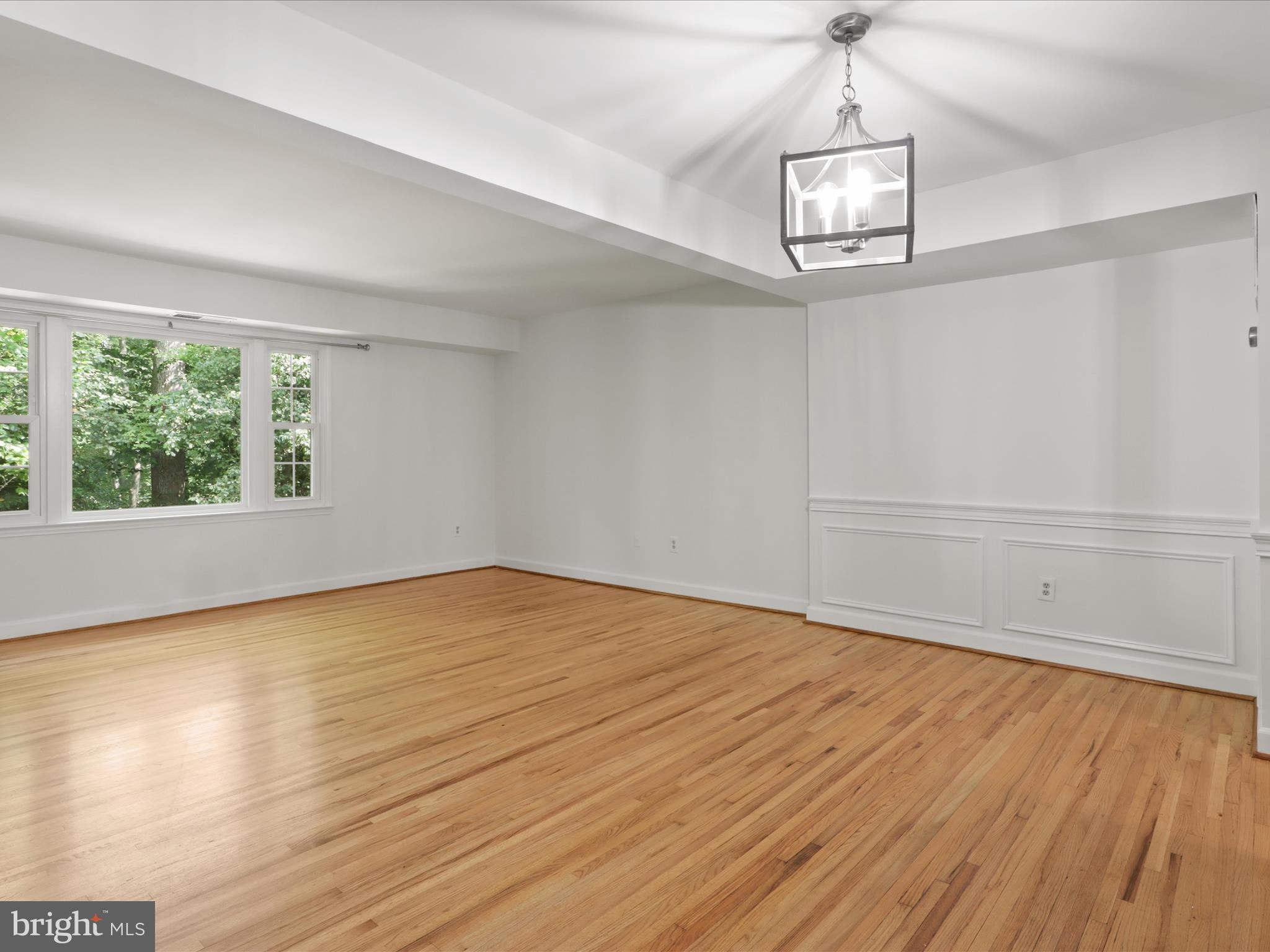 CARDINAL SQUARE - Residential