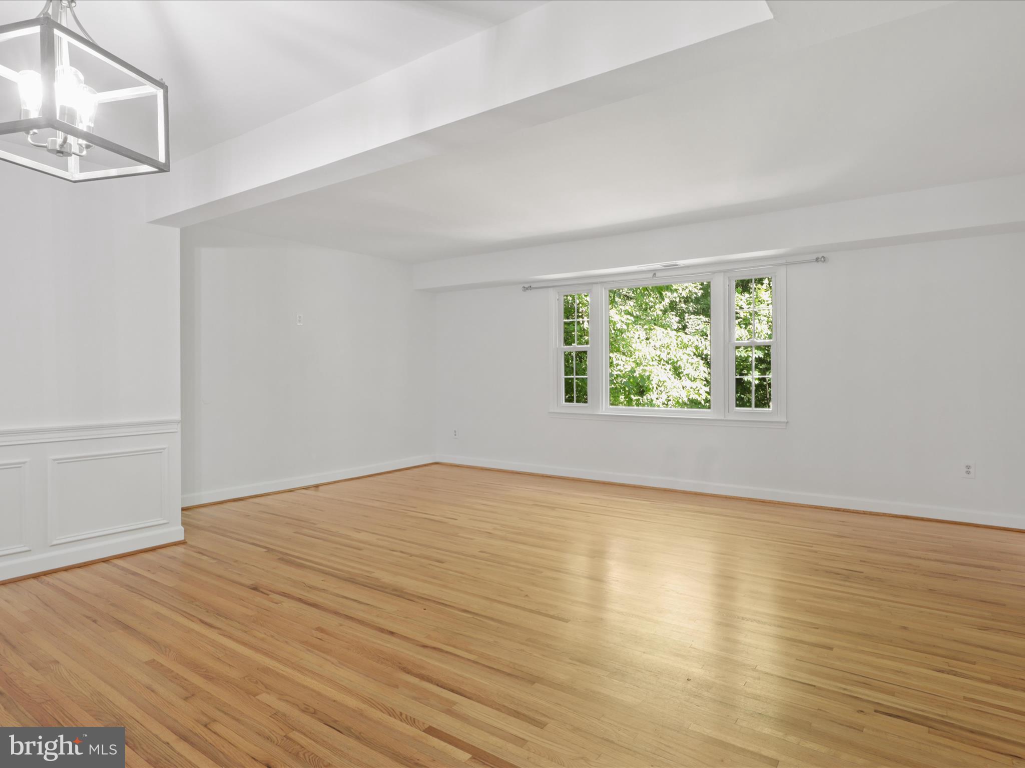 CARDINAL SQUARE - Residential