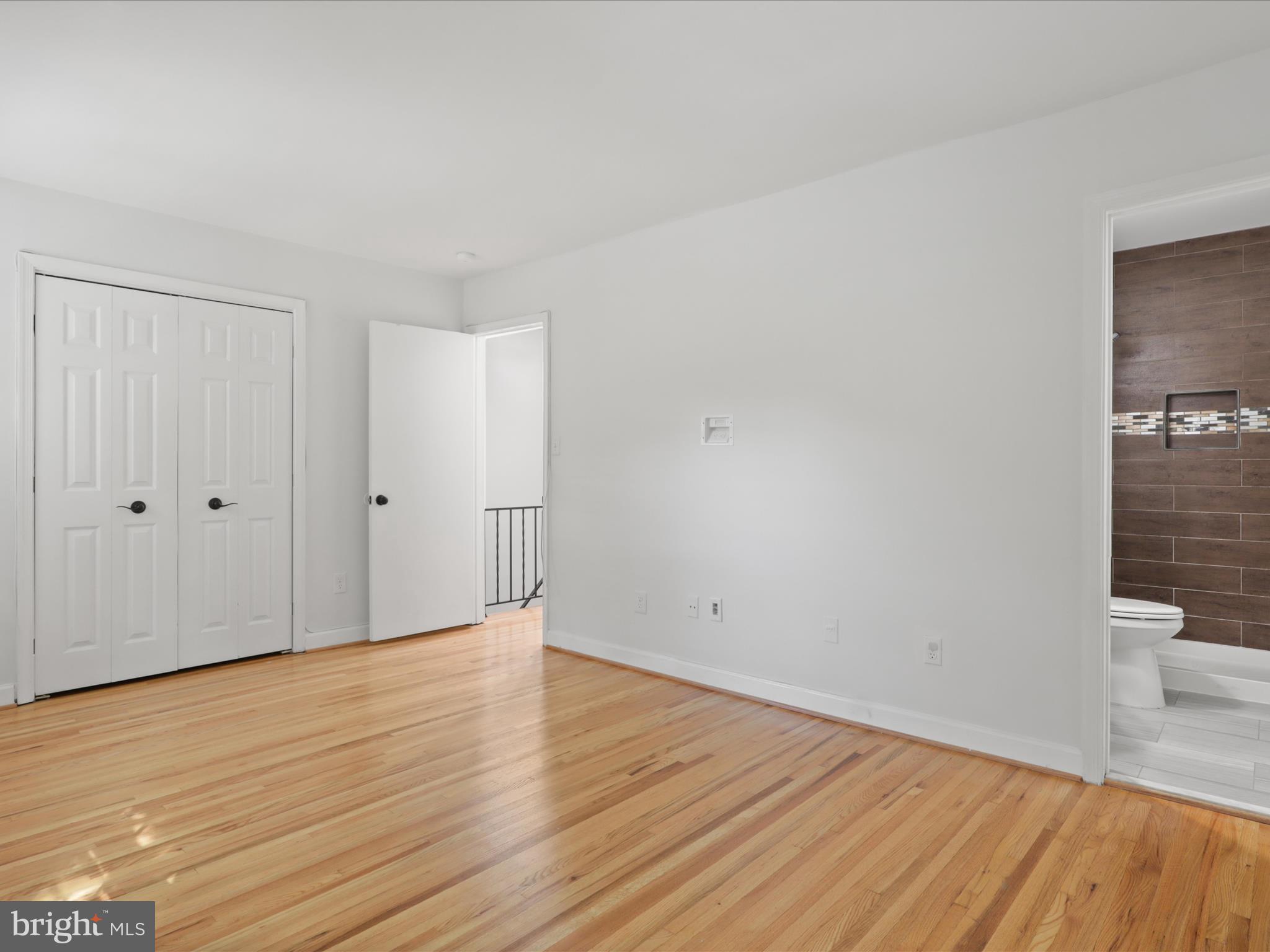 CARDINAL SQUARE - Residential