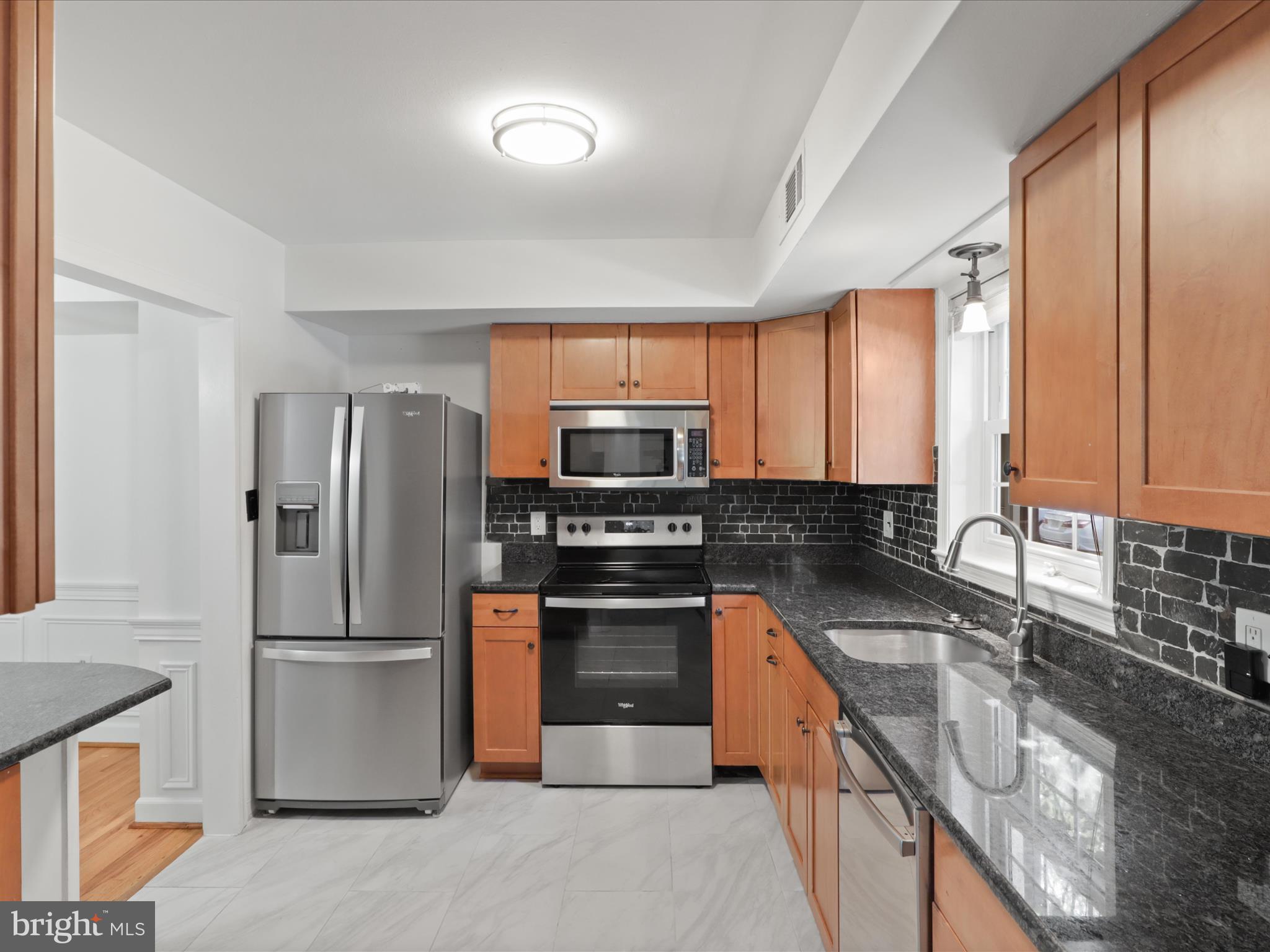 CARDINAL SQUARE - Residential