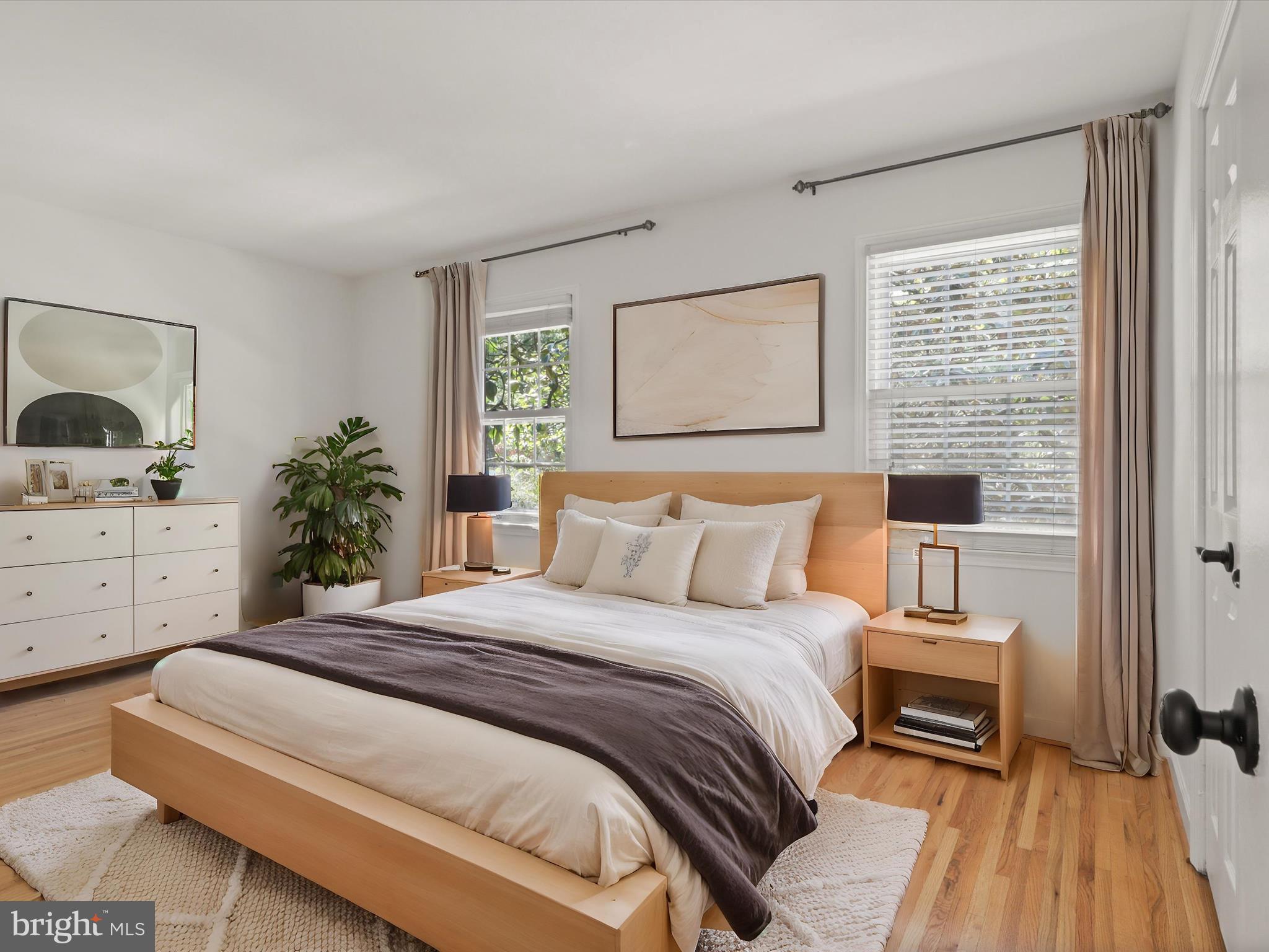 CARDINAL SQUARE - Residential