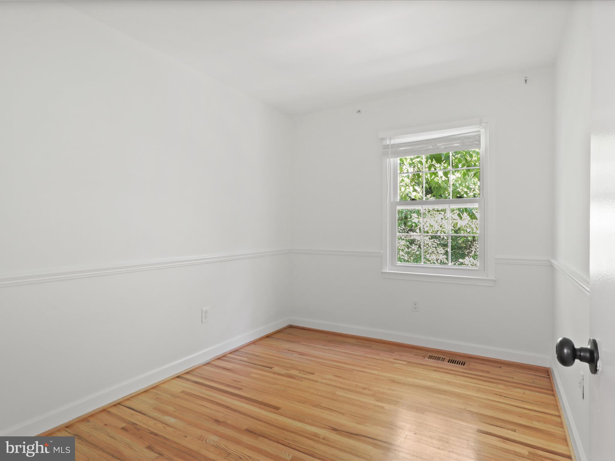 CARDINAL SQUARE - Residential