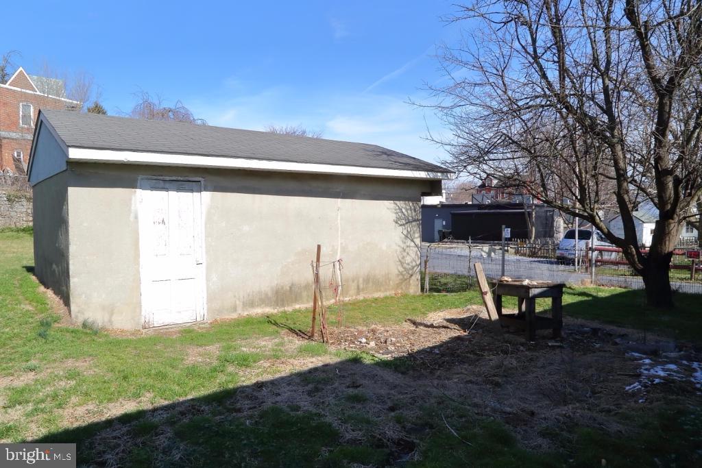 LANCASTER - Residential