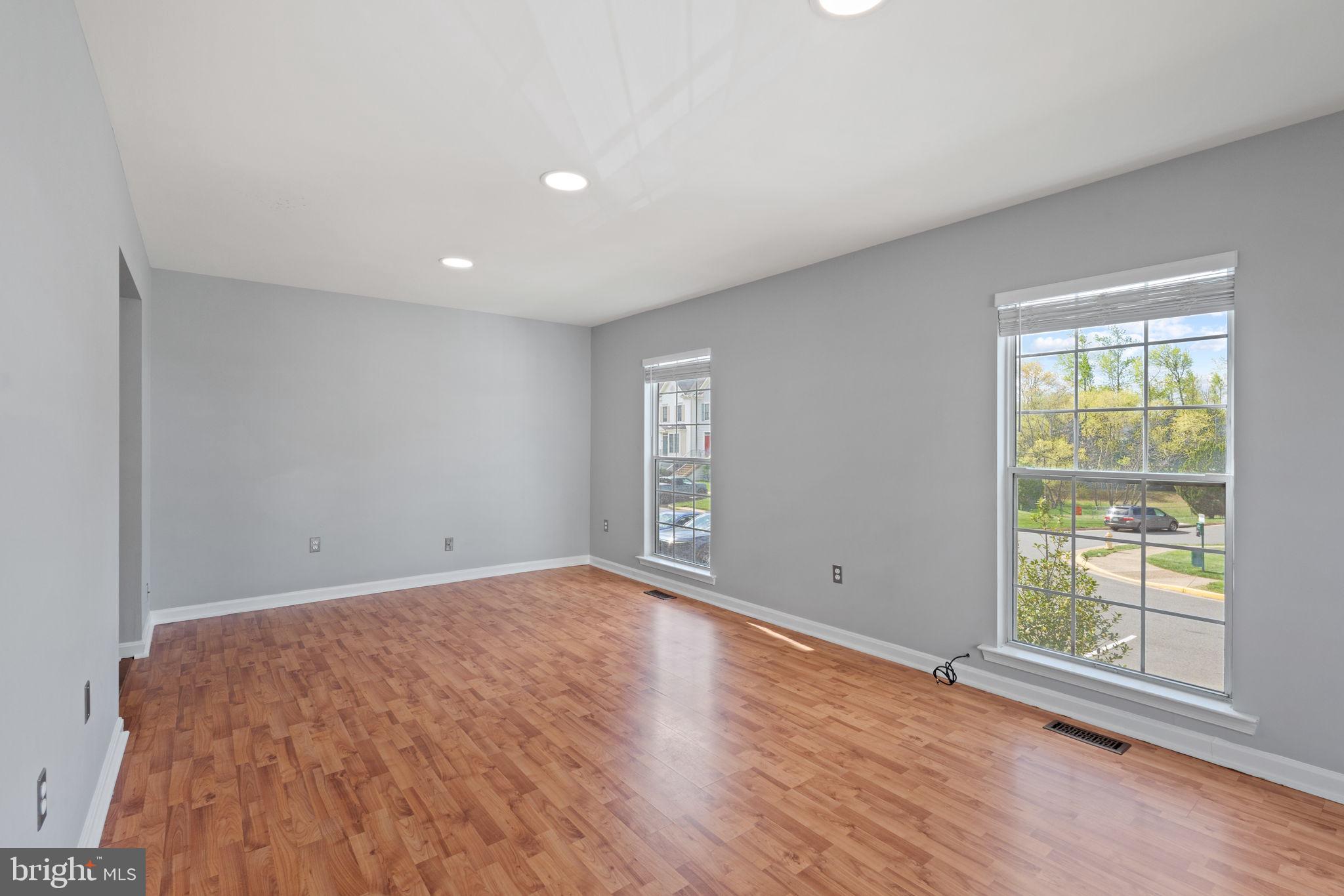 RIDGEFIELD VILLAGE - Residential