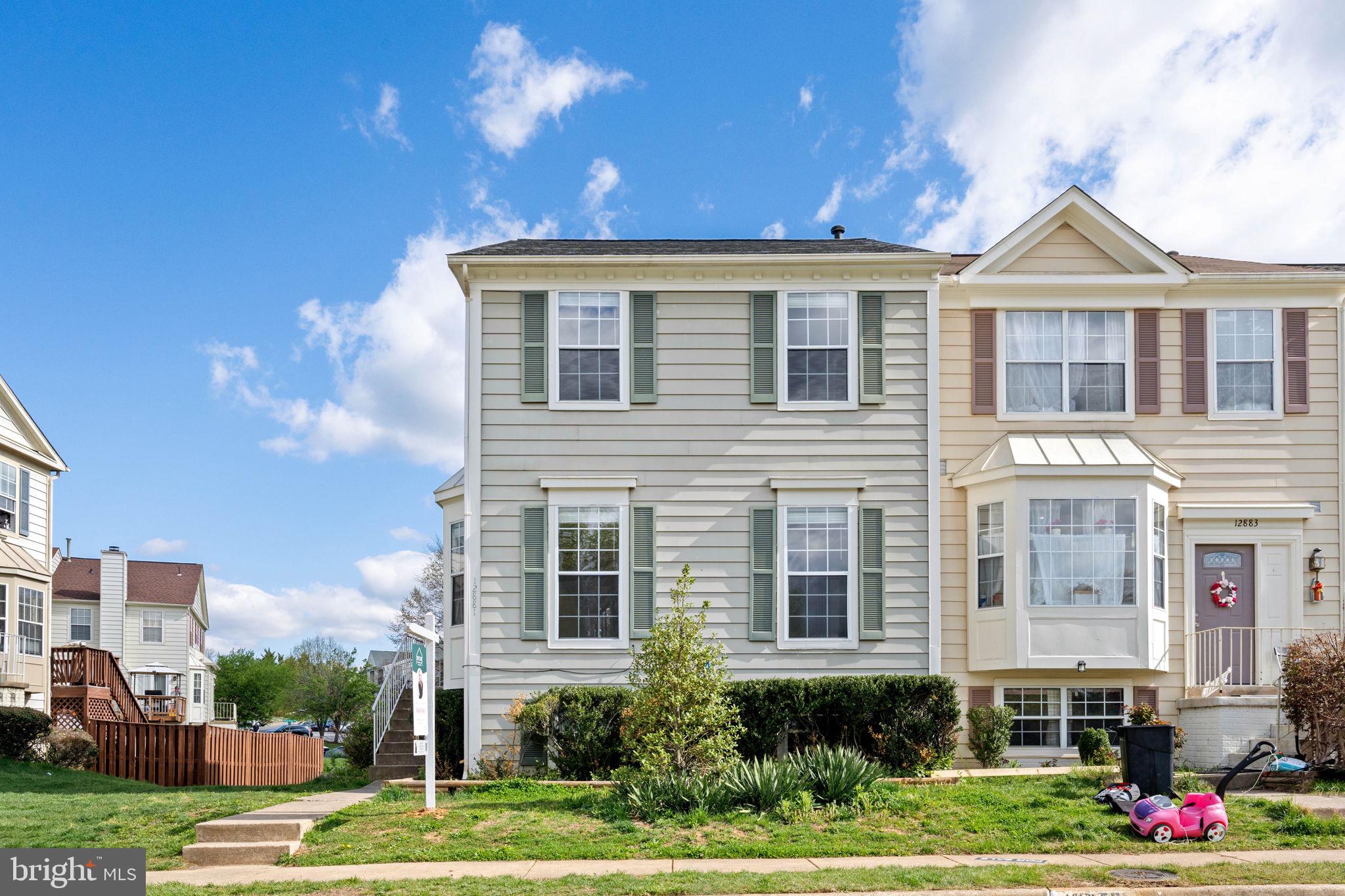 RIDGEFIELD VILLAGE - Residential