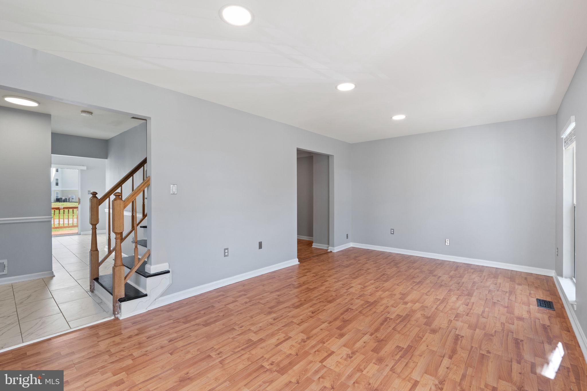 RIDGEFIELD VILLAGE - Residential