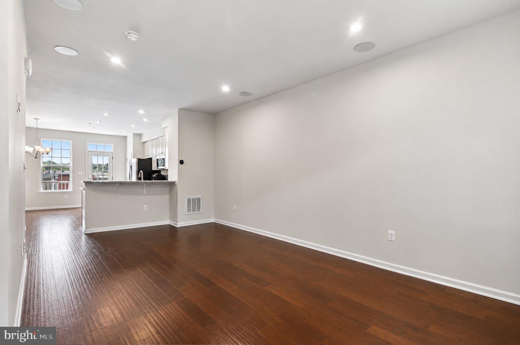 1207 TRENTON PLACE SE