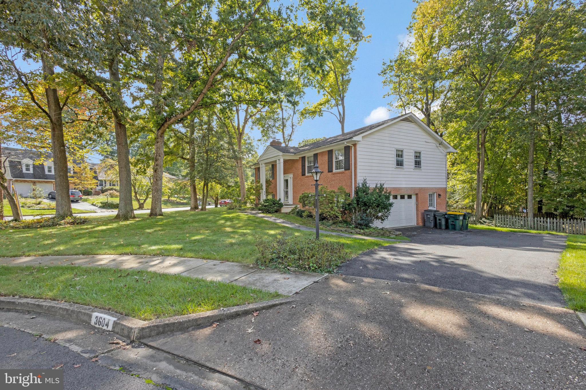 CAMELOT - Residential