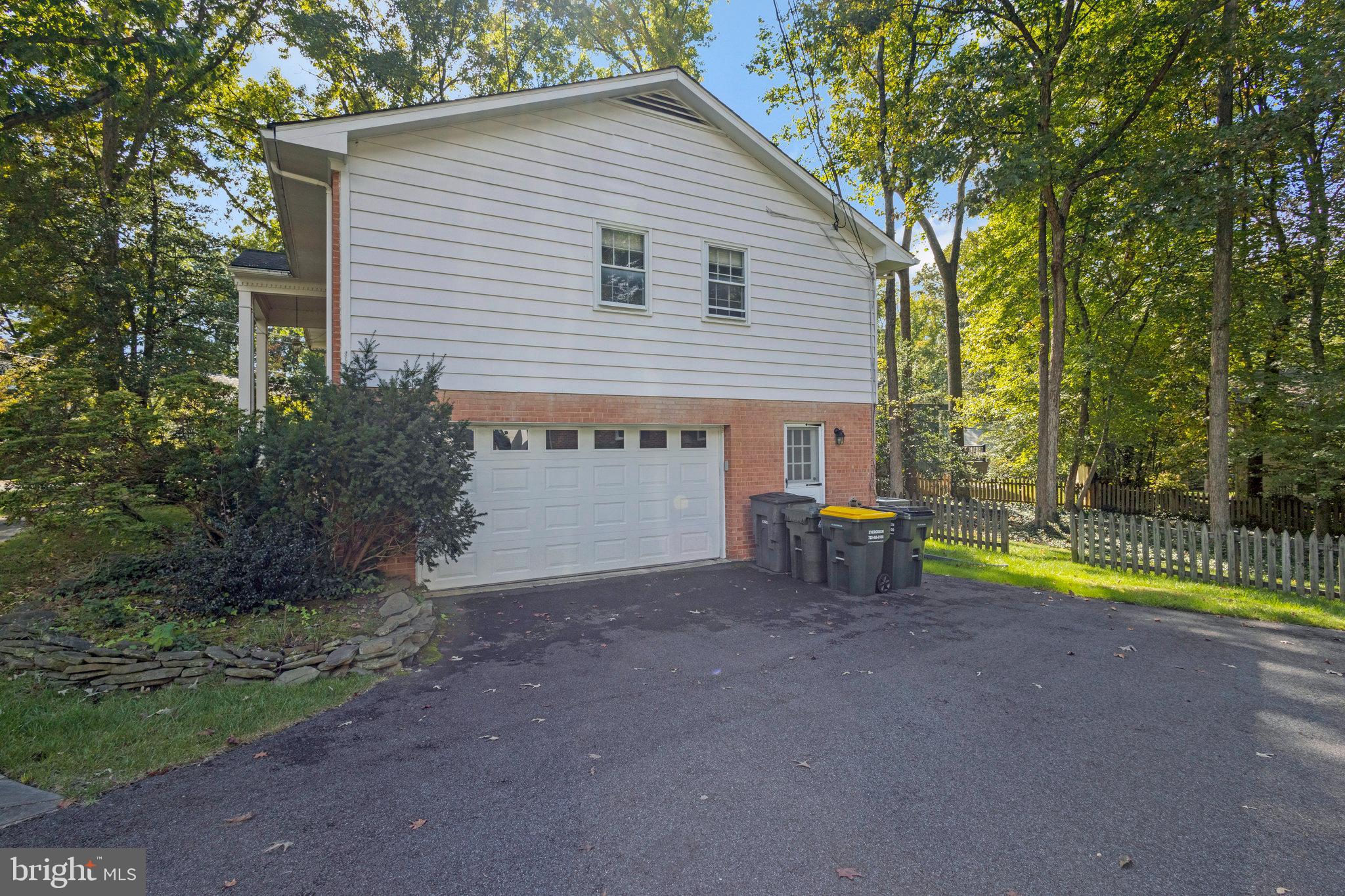 CAMELOT - Residential