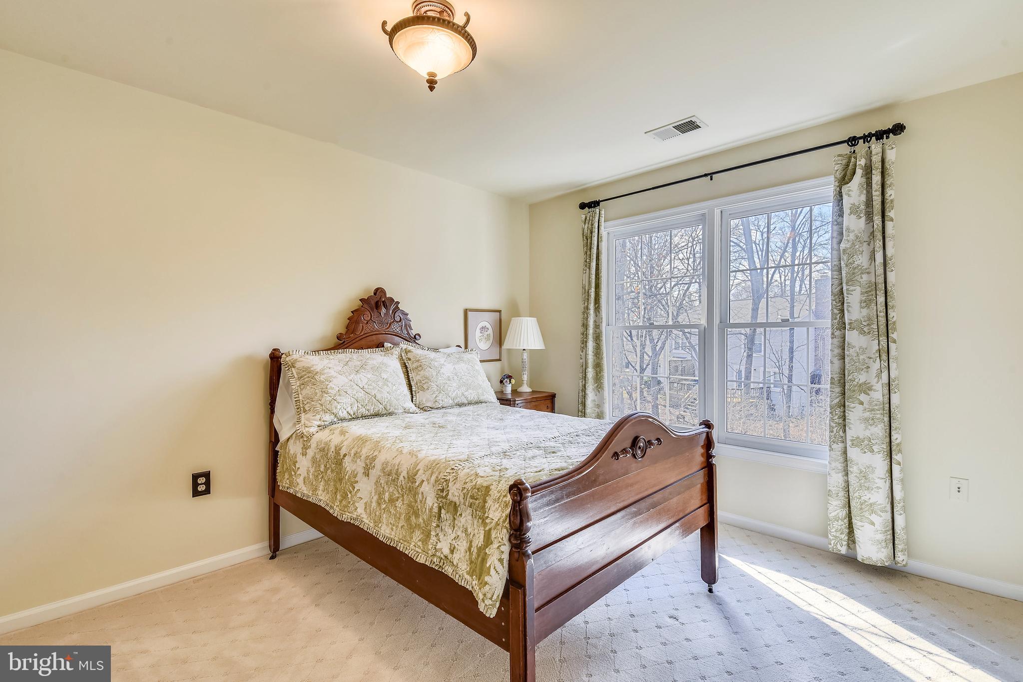 FRANKLIN GLEN - Residential