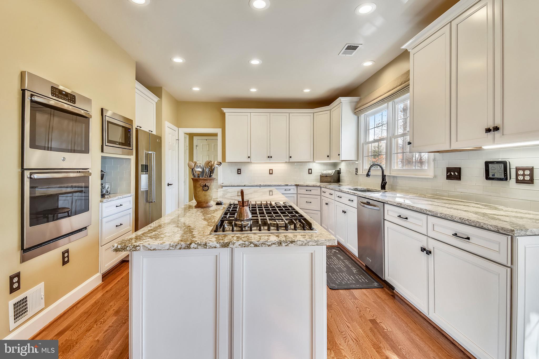 FRANKLIN GLEN - Residential