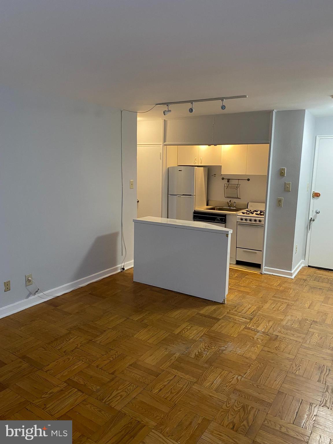 FAIRMOUNT - Residential