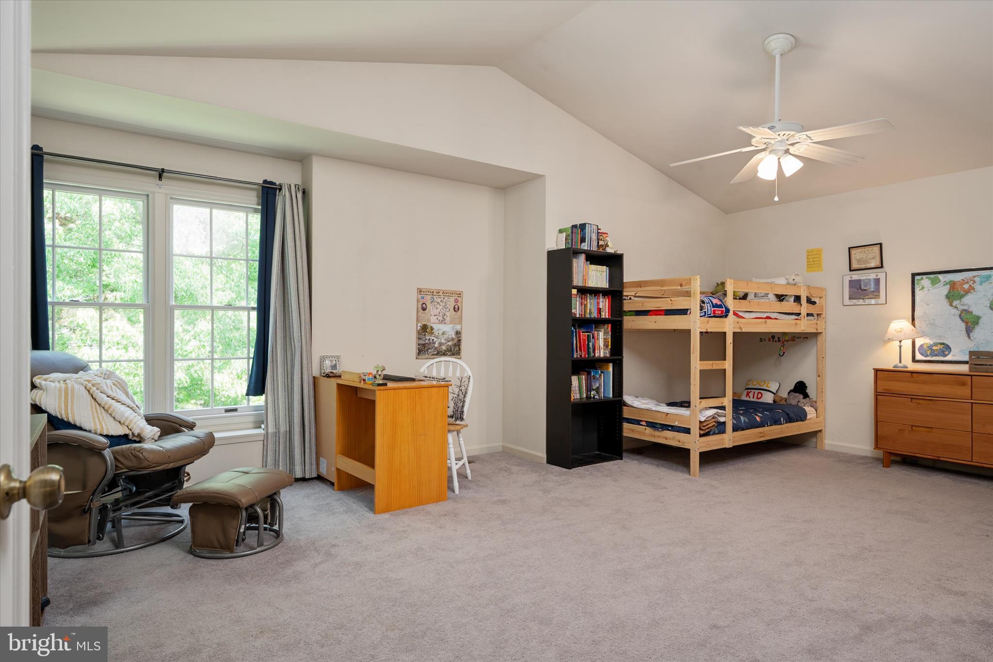 RIVA TRACE/SPRING PLACE - Residential