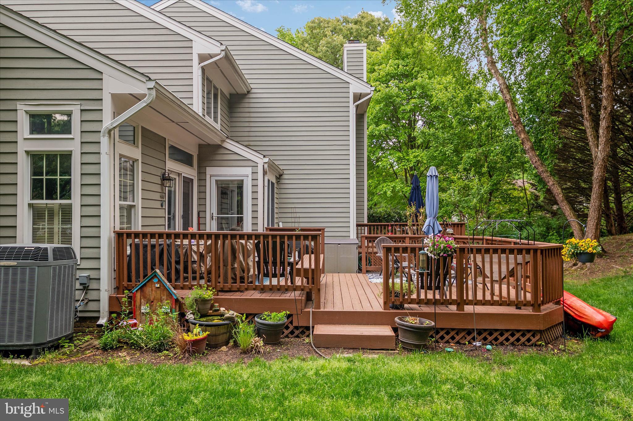 RIVA TRACE/SPRING PLACE - Residential