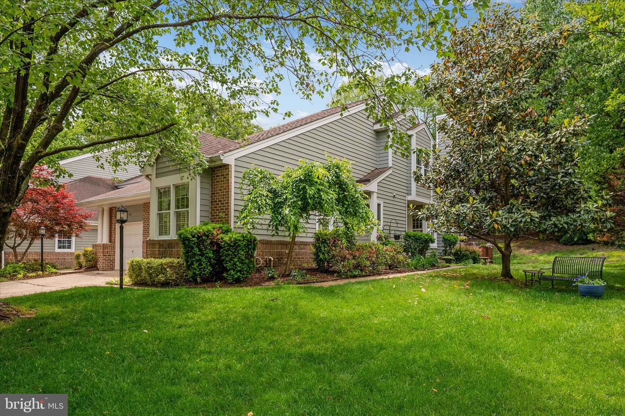 RIVA TRACE/SPRING PLACE - Residential