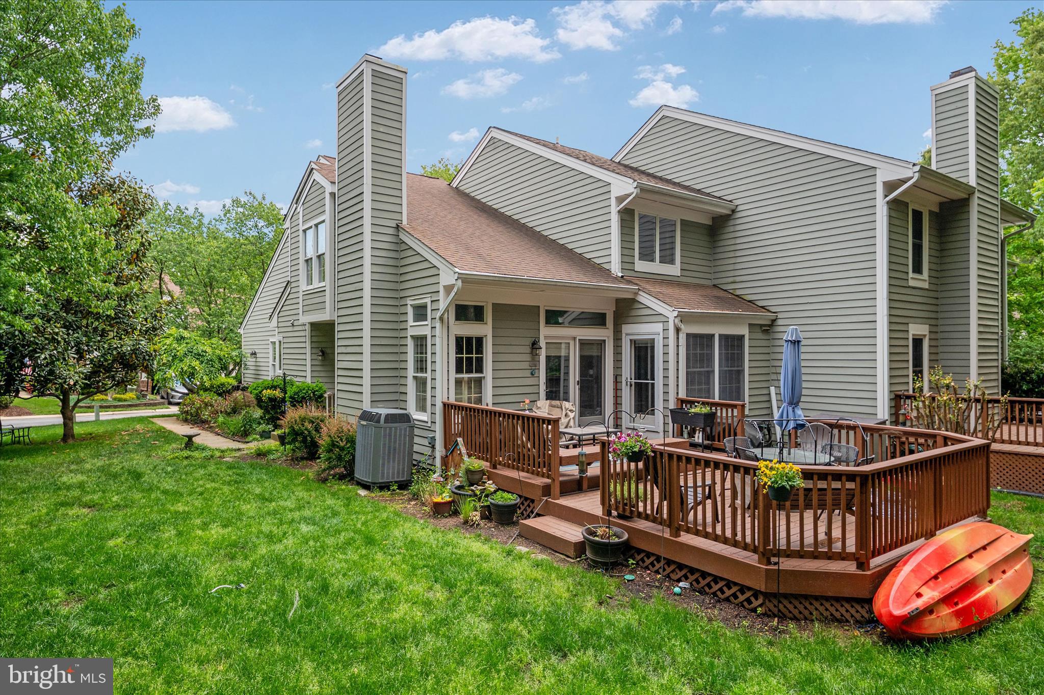 RIVA TRACE/SPRING PLACE - Residential