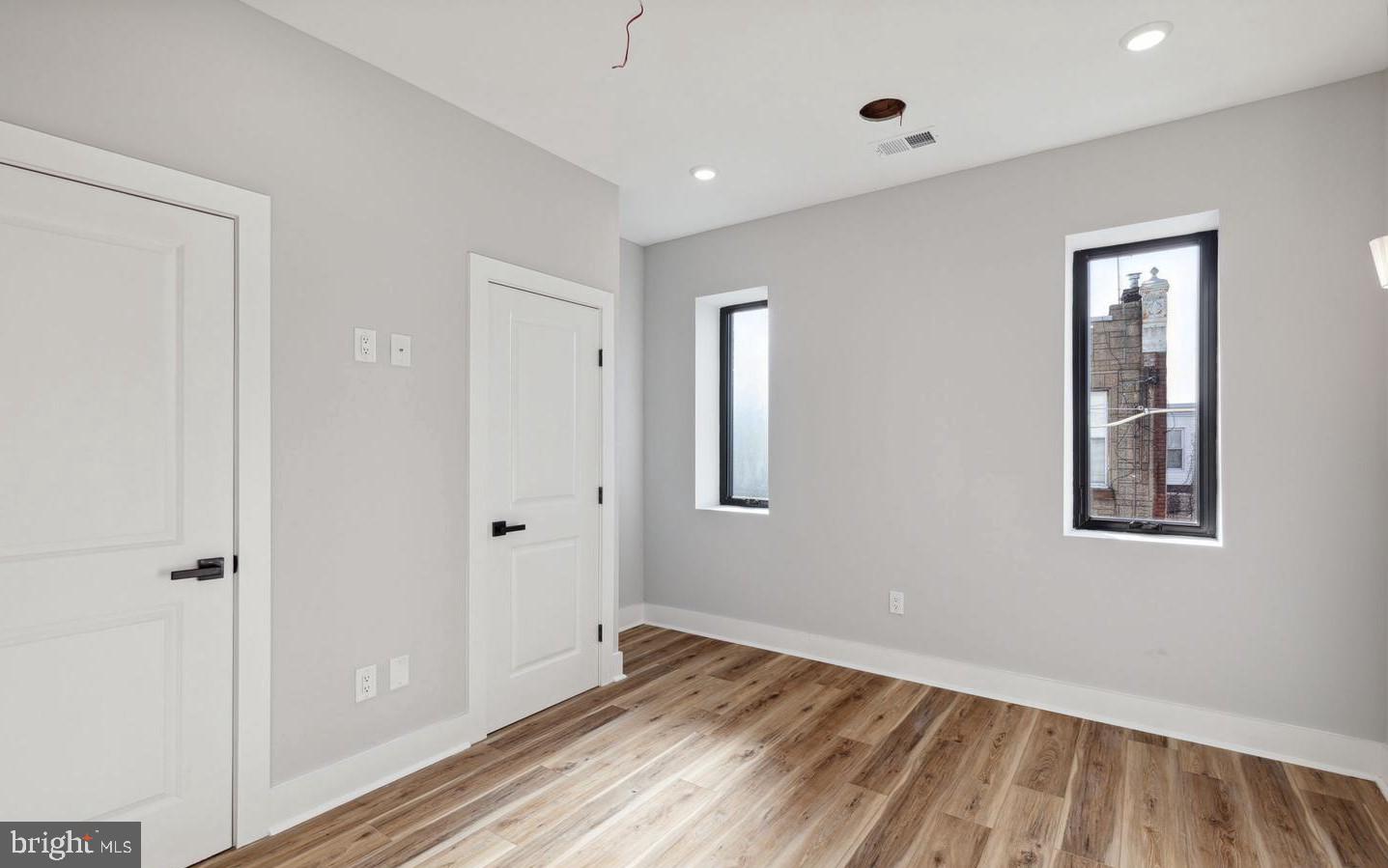 PORT RICHMOND - Residential