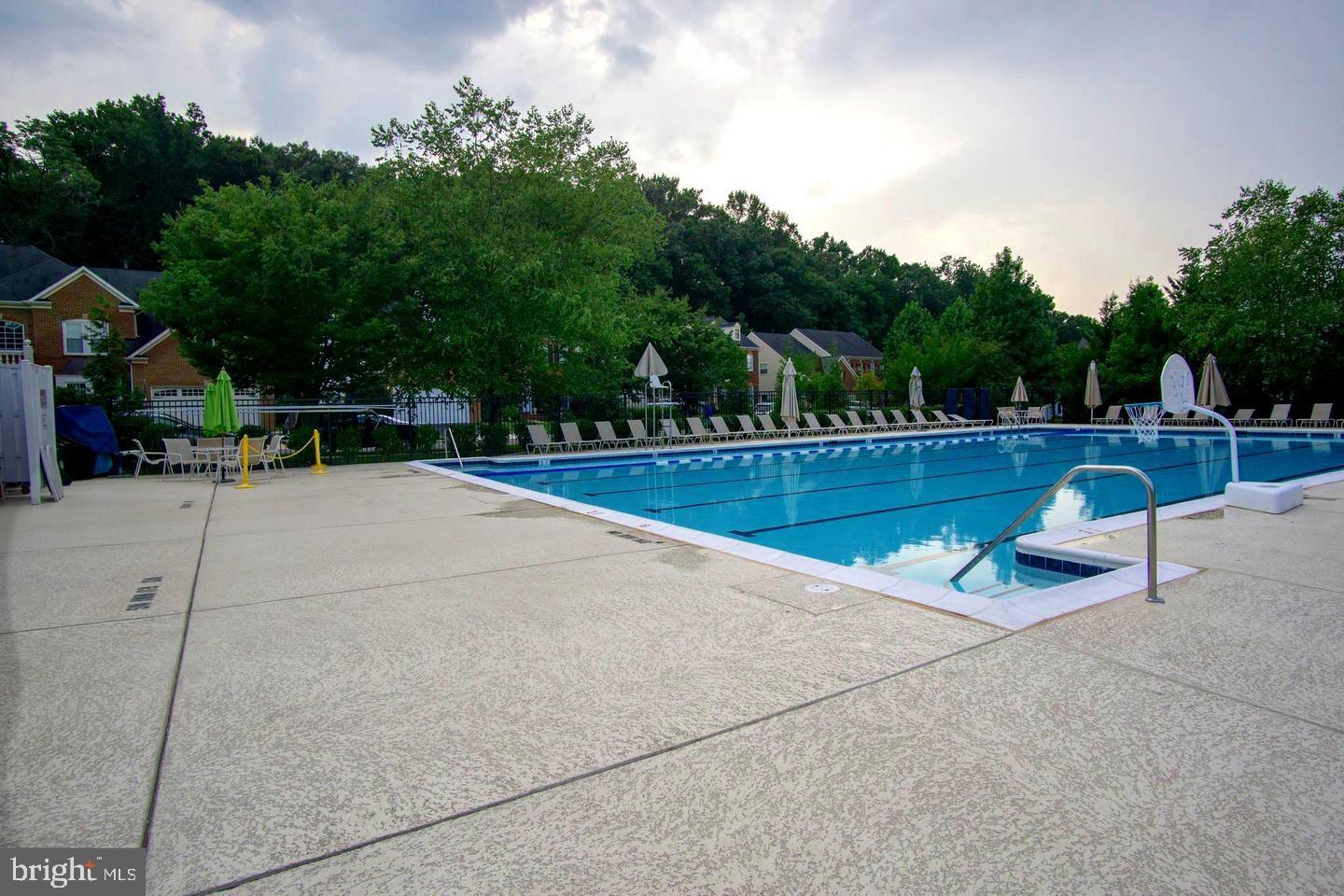 RIVER CREST - Residential Lease