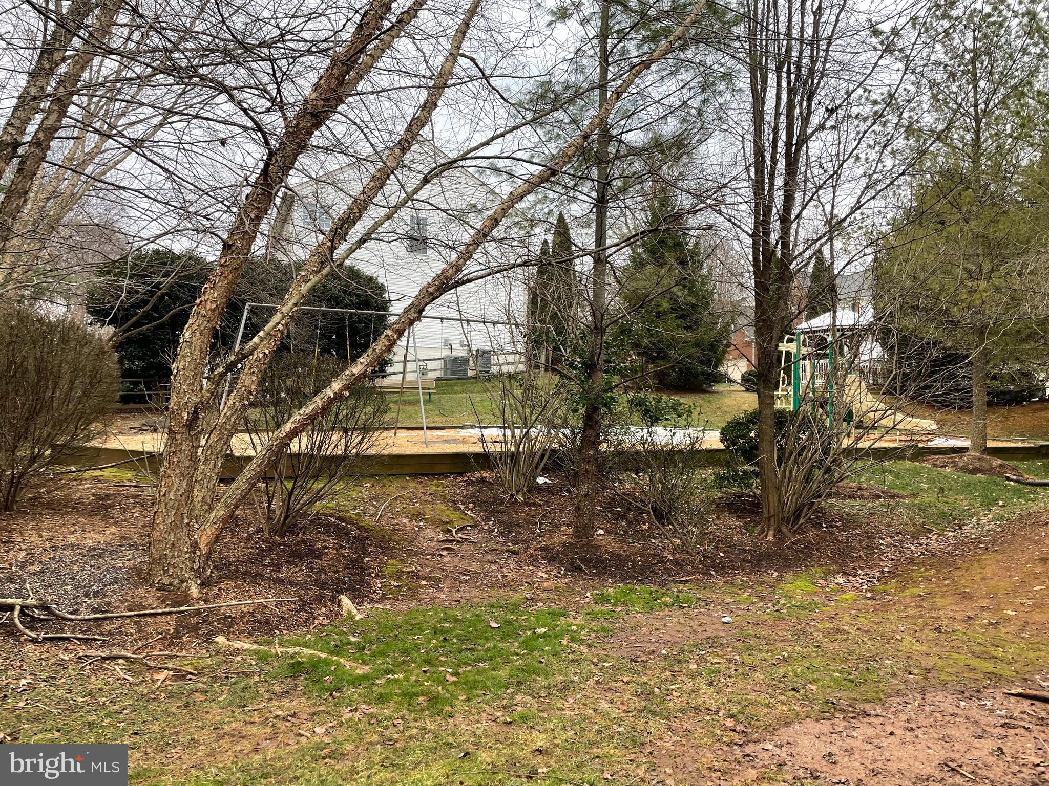 RIVER CREST - Residential Lease