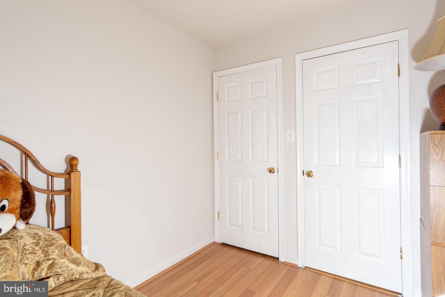 RIVER CREST - Residential Lease