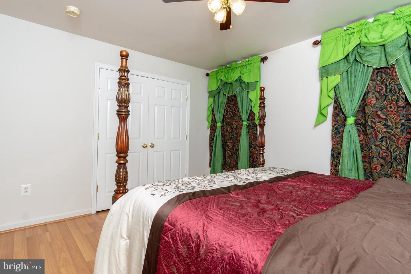 RIVER CREST - Residential Lease