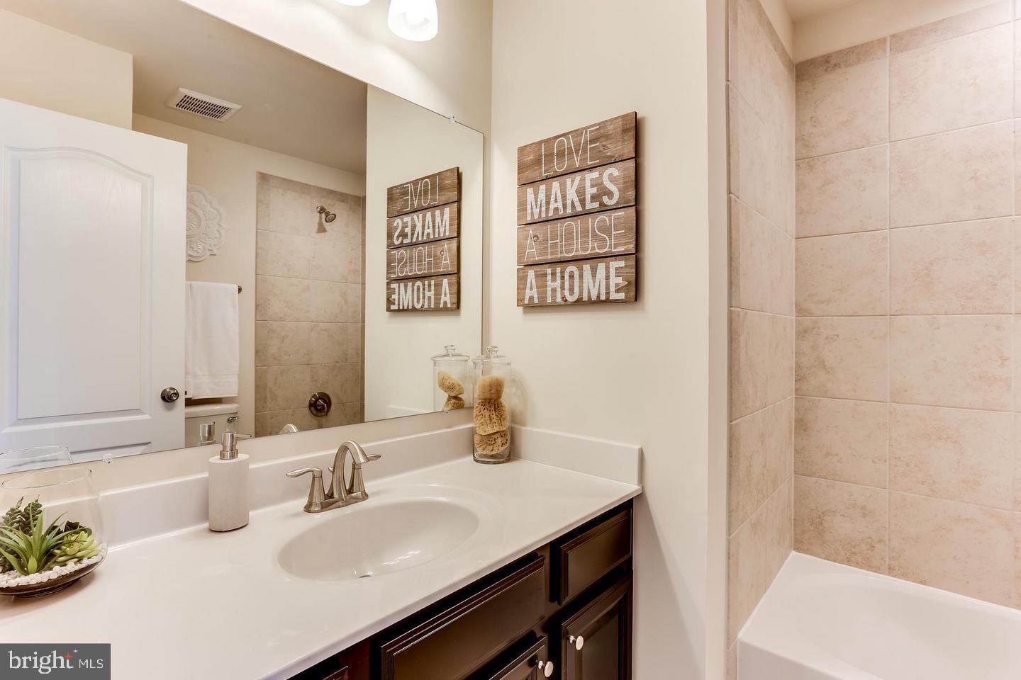 DORCHESTER VIEW - Residential