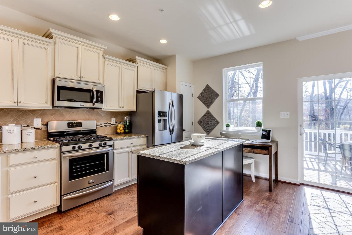 DORCHESTER VIEW - Residential