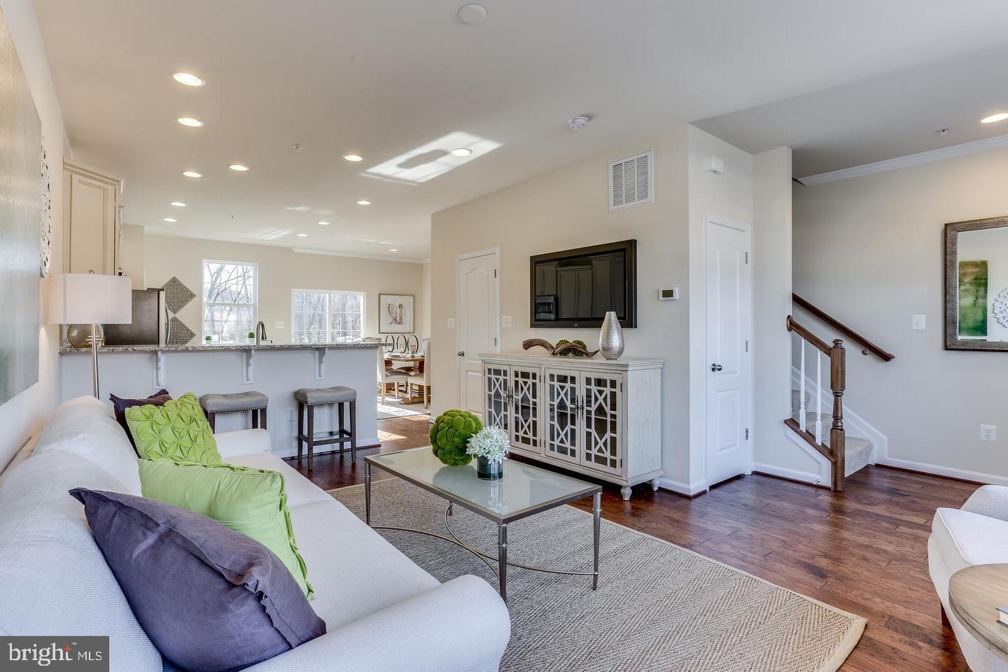 DORCHESTER VIEW - Residential