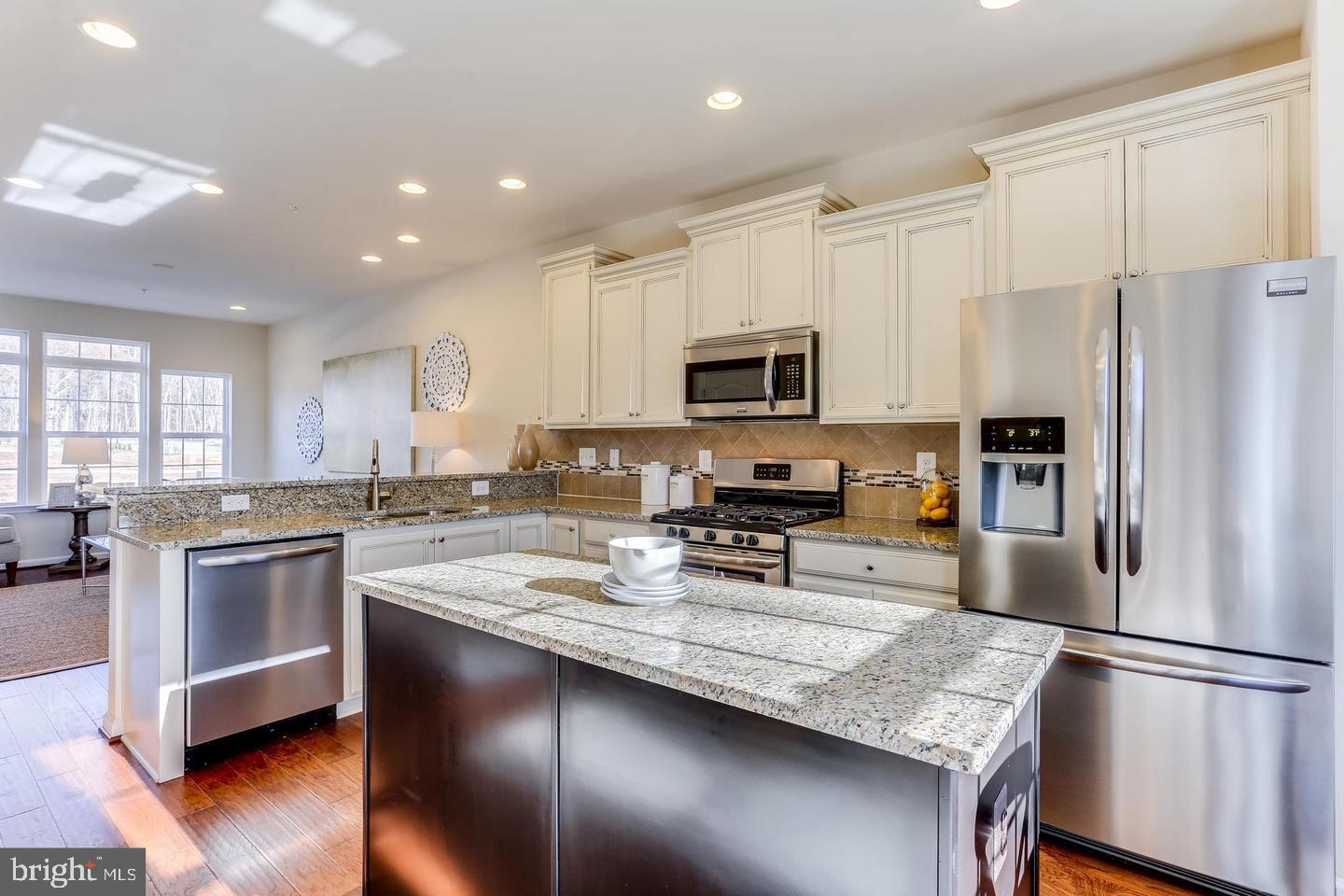 DORCHESTER VIEW - Residential