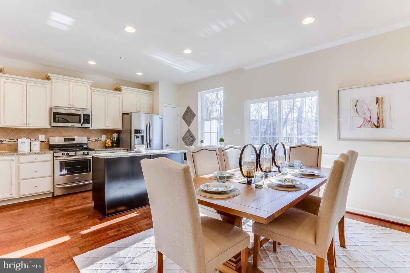 DORCHESTER VIEW - Residential