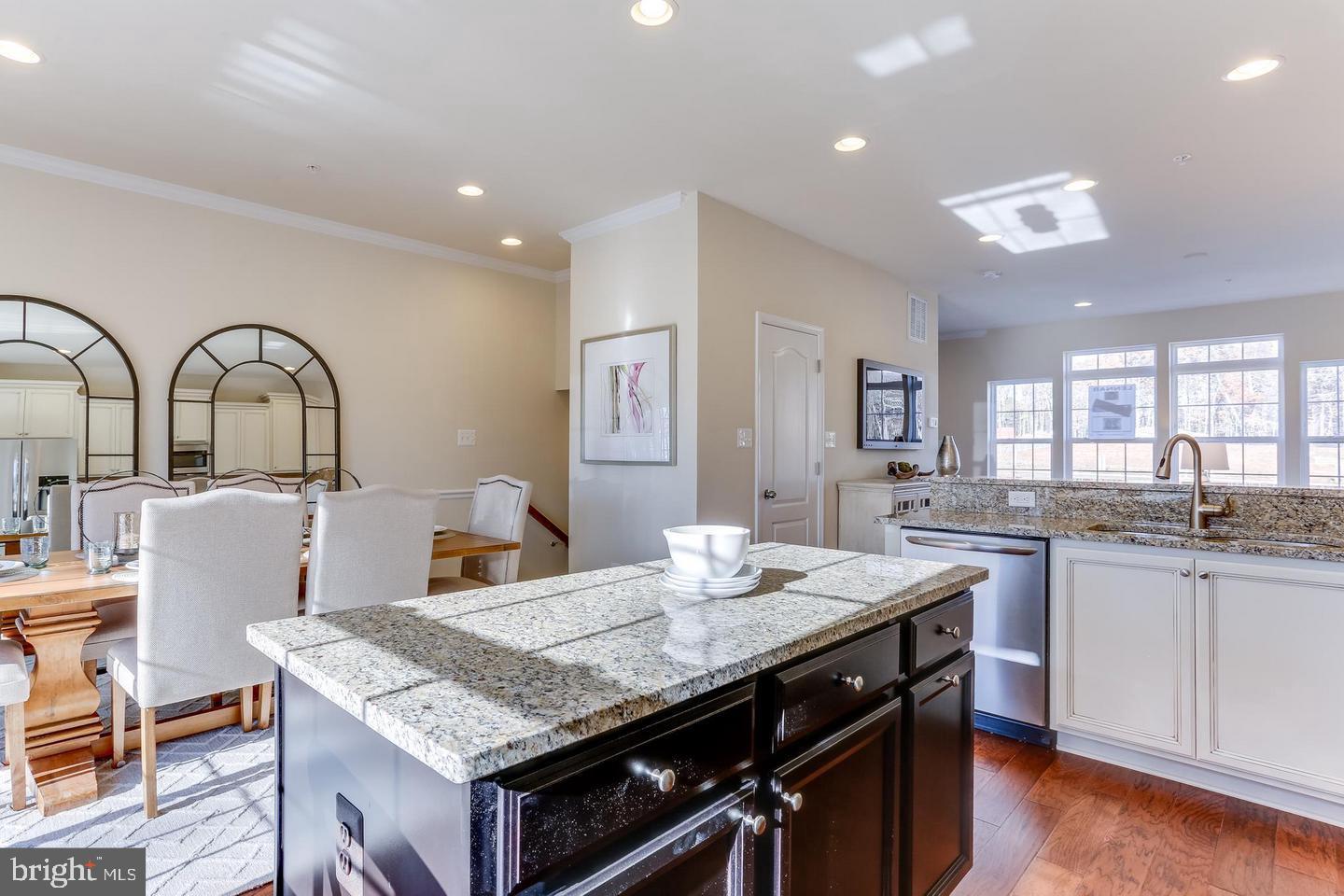 DORCHESTER VIEW - Residential