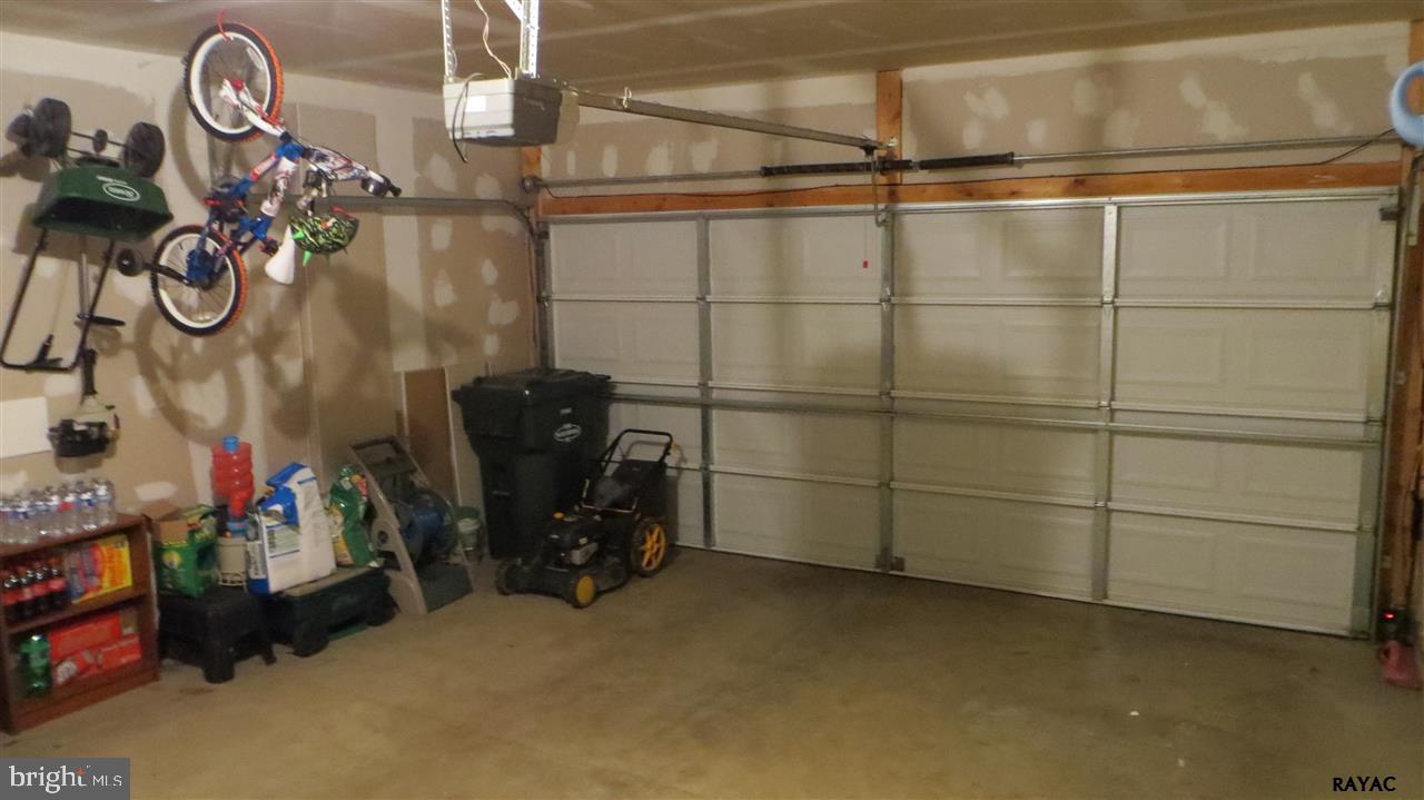 CHATHAM CREEK - Residential