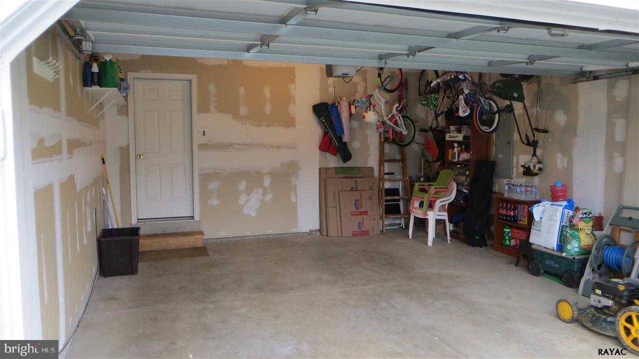 CHATHAM CREEK - Residential