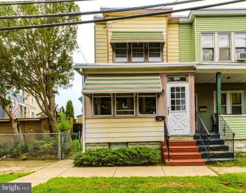 Townhouse For Sale - 332 8th Street<br/> GLOUCESTER CITY, NJ 08030