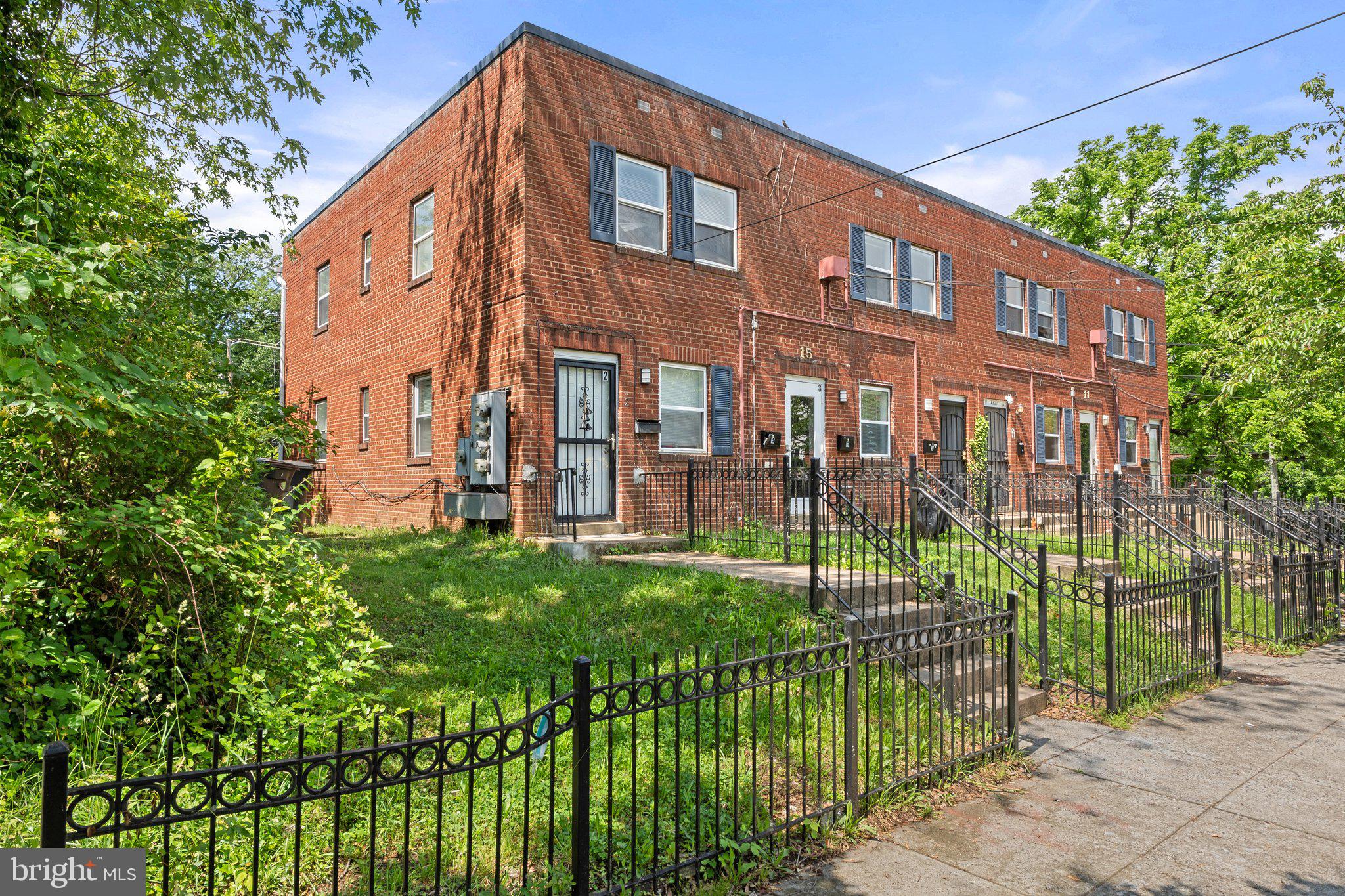 15 HALLEY PLACE SE